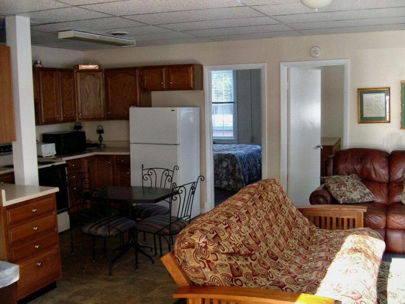Deluxe Suite image 3