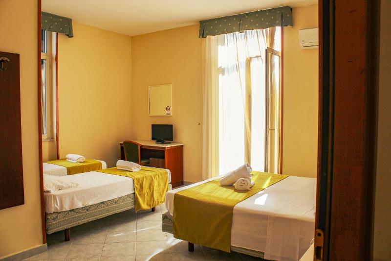 Triple Room image 4