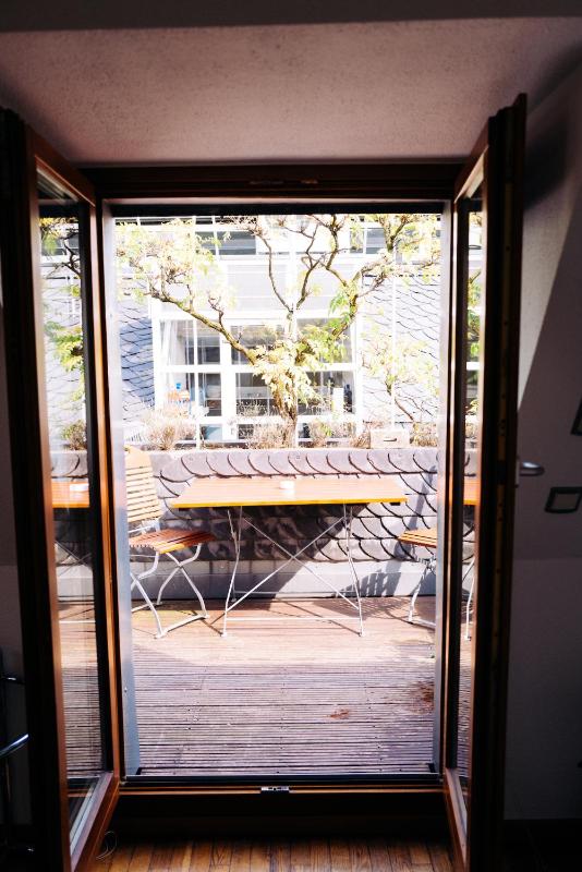Deluxe Double Room with Balcony image 4