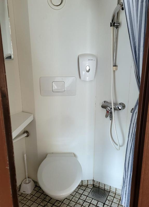 Triple Cabin image 3