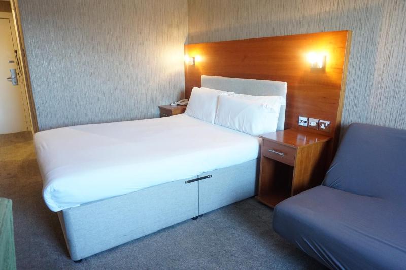 Executive Room image 3