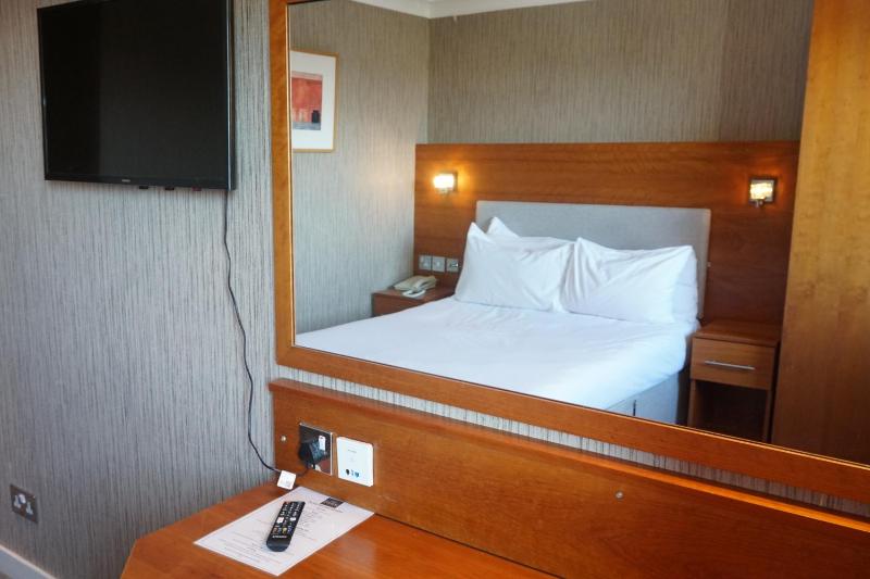 Double Room image 1
