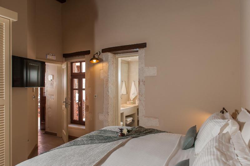 Standard  Double Room image 1