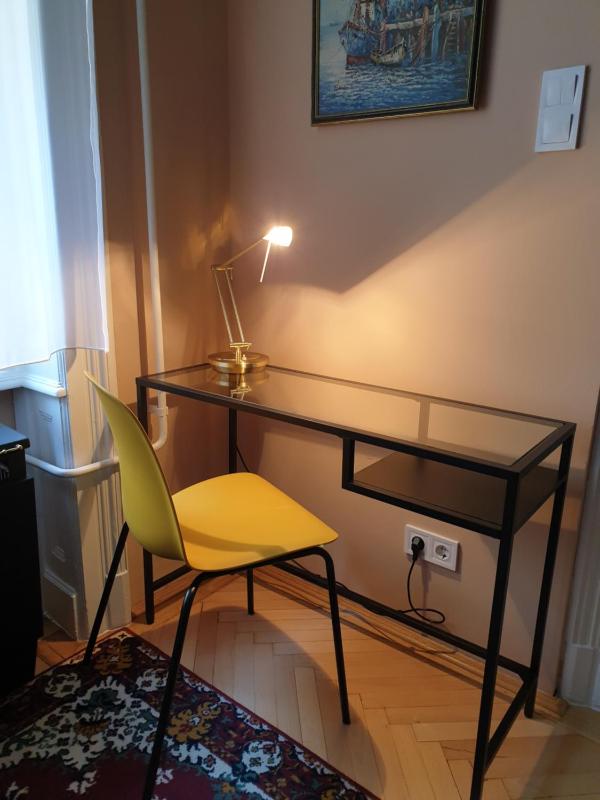 One-Bedroom Apartment image 2