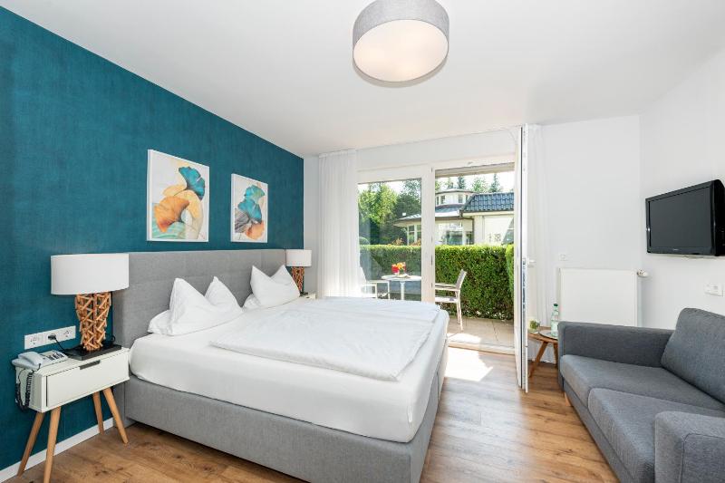 Premium Double Room image 2