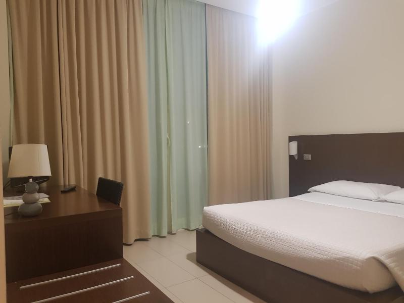 Quadruple Room with Balcony image 4