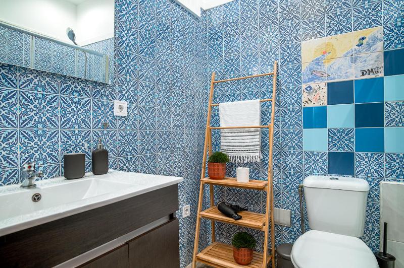 Avenue View Rooms - image 26