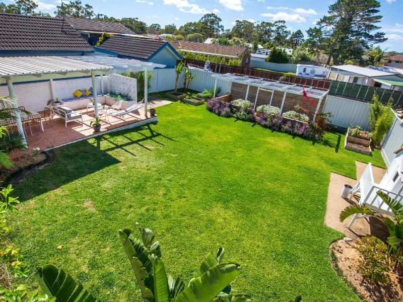 Whitewash I Pet Friendly I 5 Mins Walk to Beach - image 15