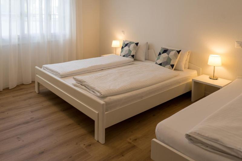 Apartment with Self-Catering and Lake View	 image 3