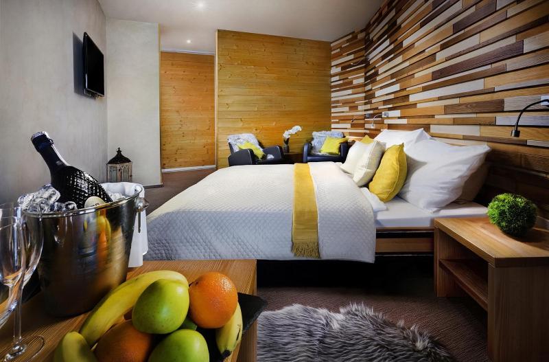 Deluxe Room image 4