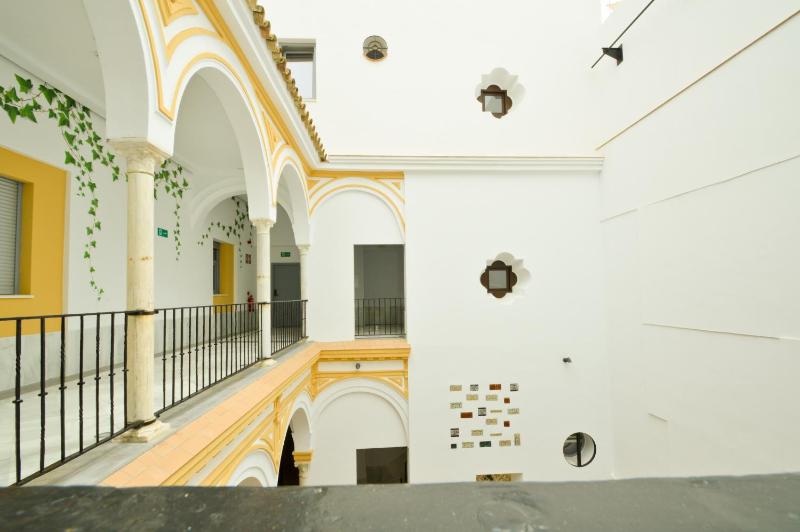 IVY HOUSE - image 14