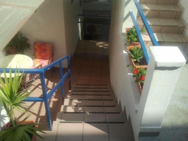 Standard Triple Studio image 3