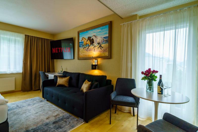 Double Room with Private Bathroom image 4