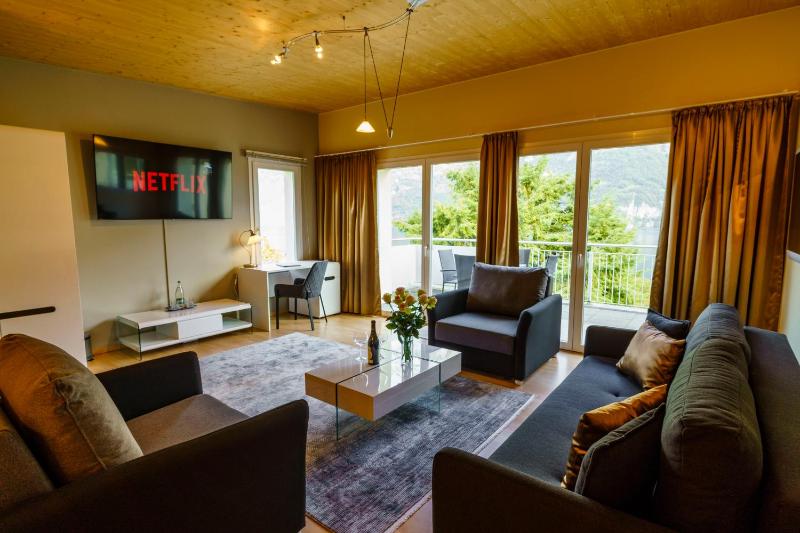 Suite with Lake View image 3