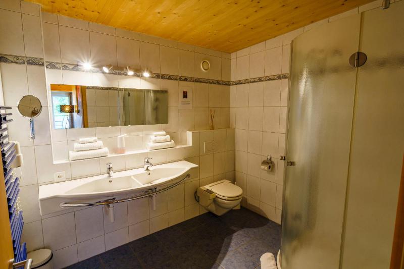 Suite with Lake View image 4