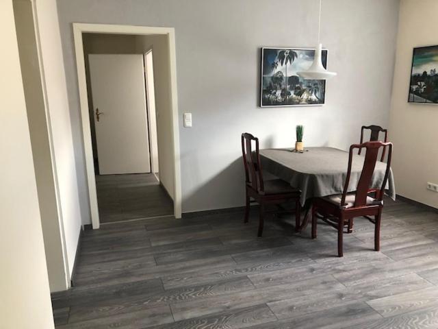 Deluxe Two-Bedroom Apartment image 4