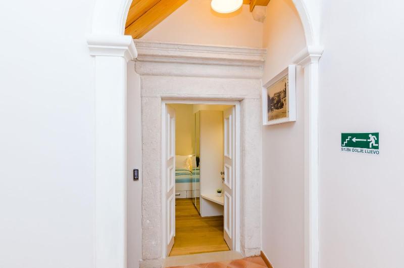 Studio Apartment - Second Floor image 4