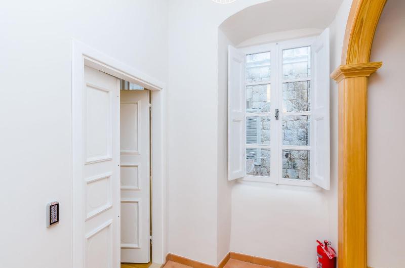 Studio Apartment - Second Floor image 2