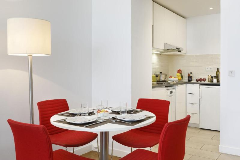 One-Bedroom Apartment image 3