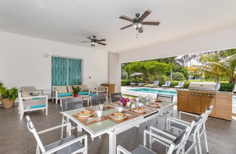 Exclusive Punta Cana Resort and Club Pool Villas - image 12