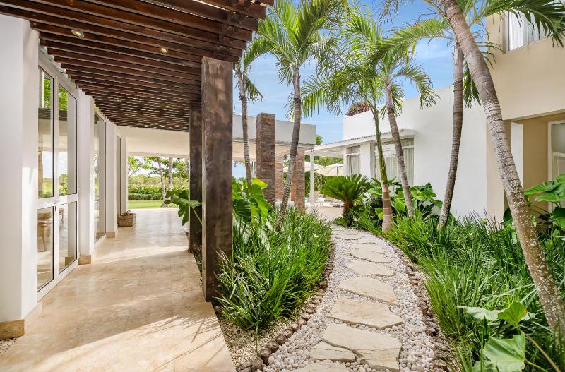 Exclusive Punta Cana Resort and Club Pool Villas - image 35