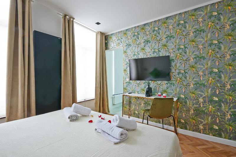 Hotel Les Ecrins - image 12