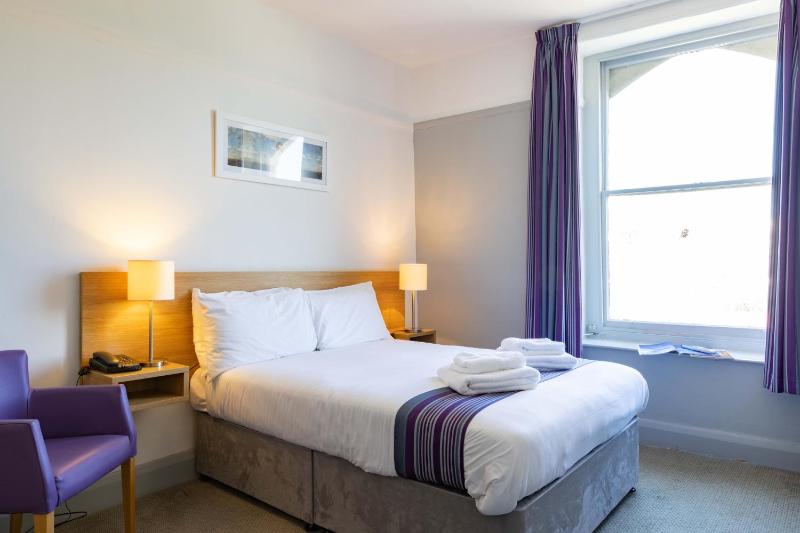 Double Room image 1