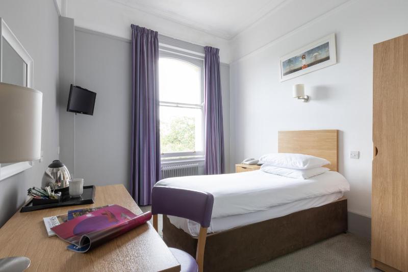 Standard Single Room image 1