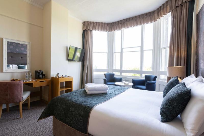 Superior Double Room image 3