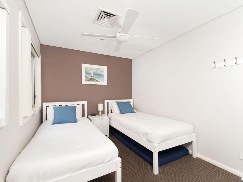 Barefoot Bliss 4 6-10 Market Street - Surfside Apartments - image 24