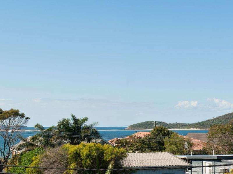 Barefoot Bliss 4 6-10 Market Street - Surfside Apartments - image 17