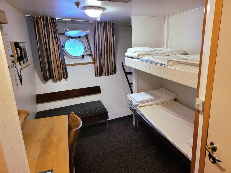   Two person cabin image 3