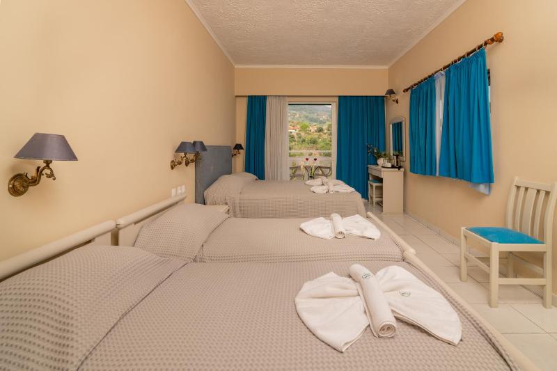 Family Room with Sea View image 1