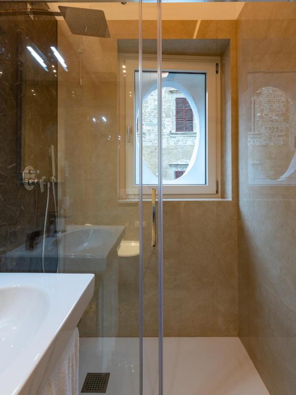 Kairos by Florence Art Apartments - image 4