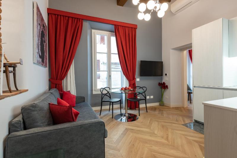 One-Bedroom Apartment image 4