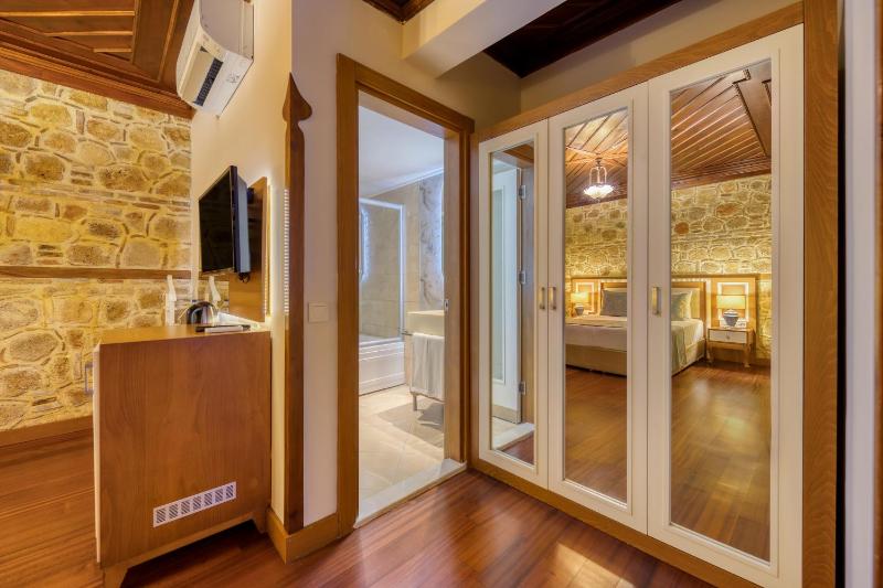 Junior Suite image 3
