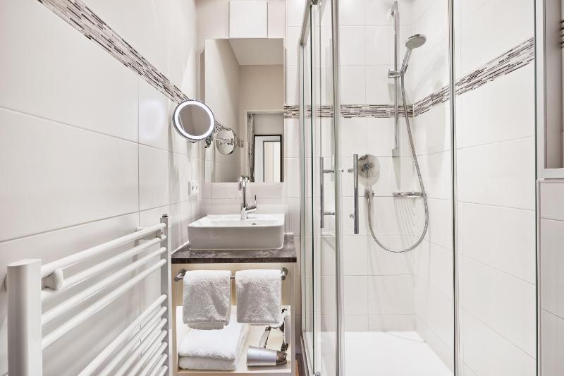 Standard Single Room image 2