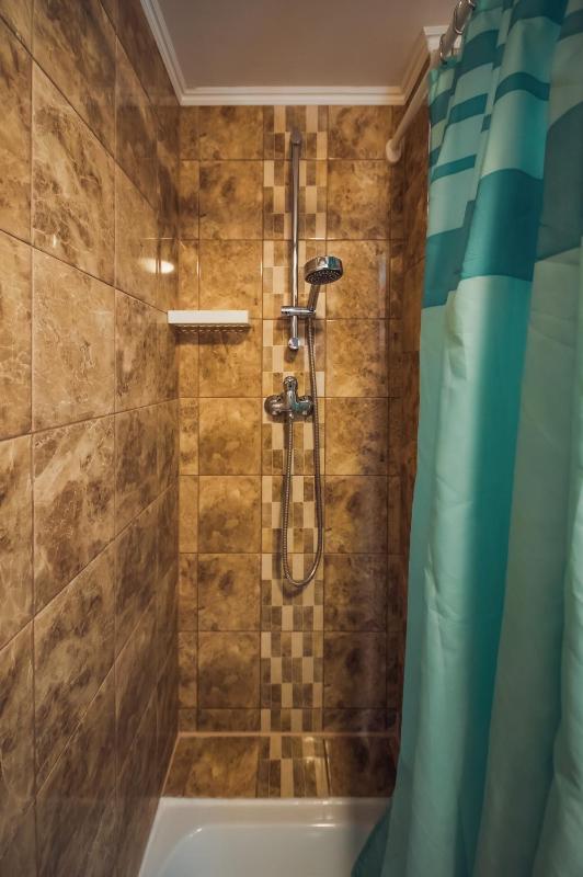 Deluxe Double or Twin Room image 3