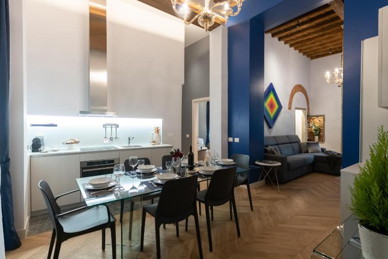 Deluxe Apartment image 1