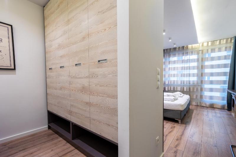 Deluxe Two-Bedroom Apartment with Whirlpool image 2