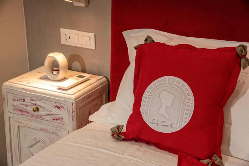 Lady Camollia Apartment - image 22