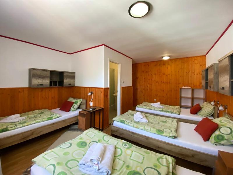 Quadruple Room image 4