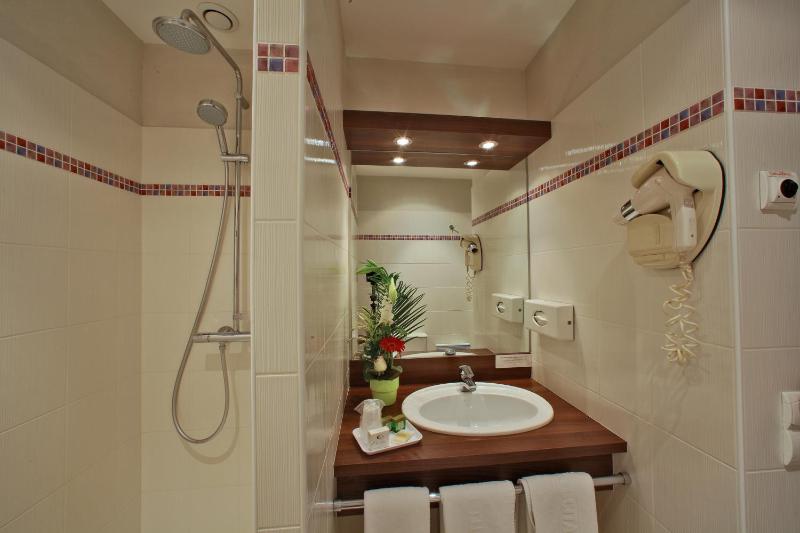 Standard Room image 2