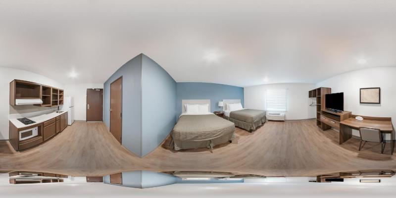 Standard Queen Room with Two Queen Beds - Non-Smoking image 3