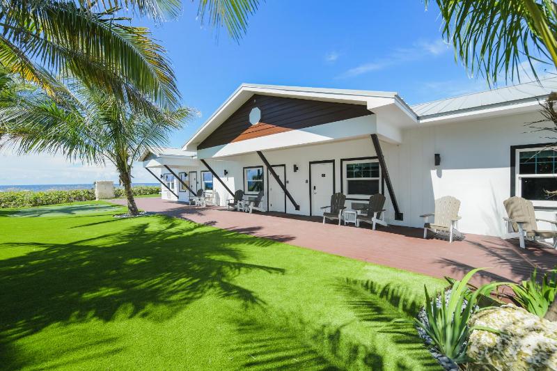Beachfront 1 Bedroom King Suite image 3