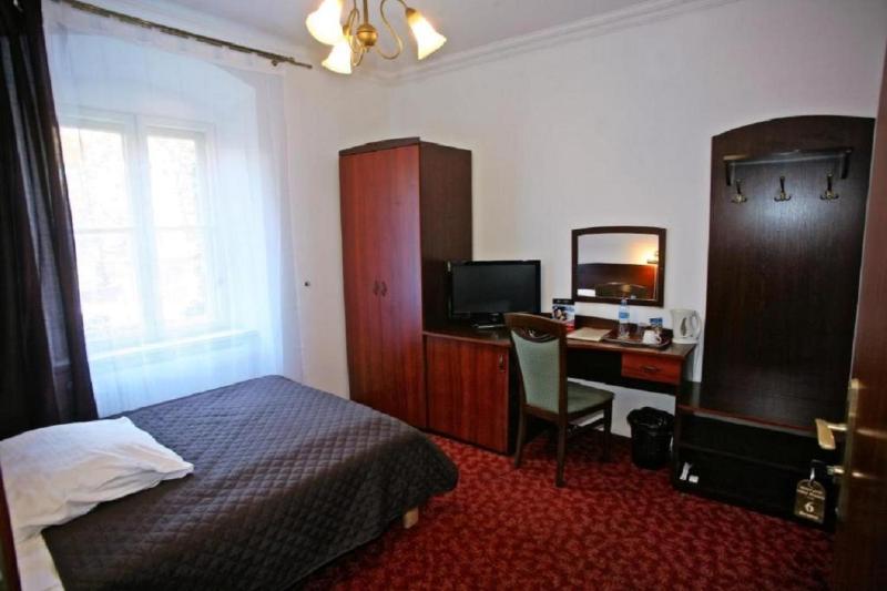 Single Room image 4