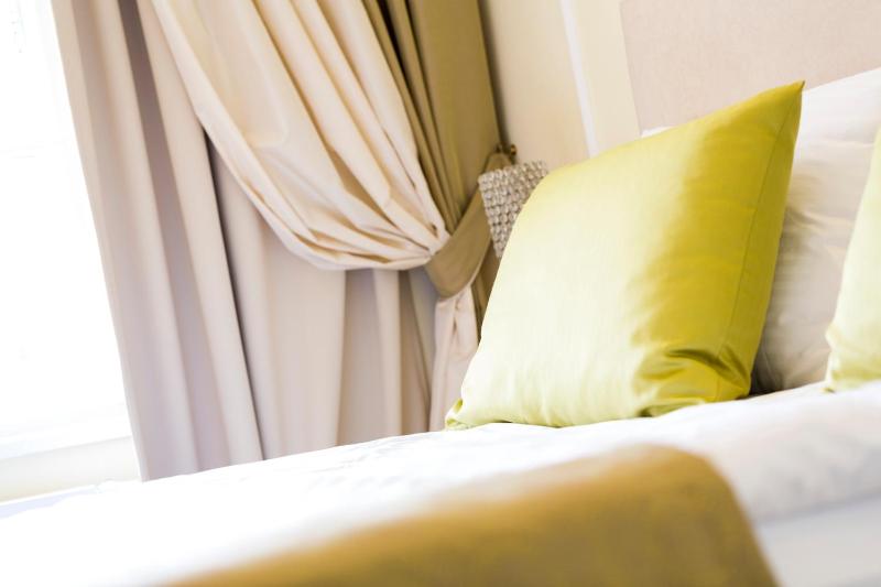 Deluxe Double Room image 2