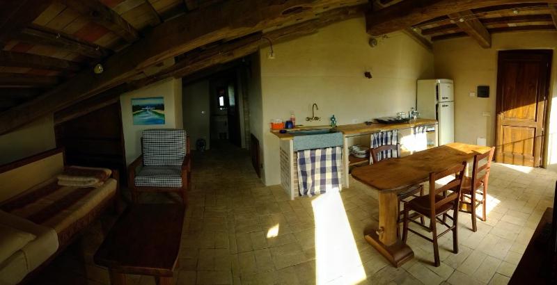 One-Bedroom Apartment with Sea View image 2