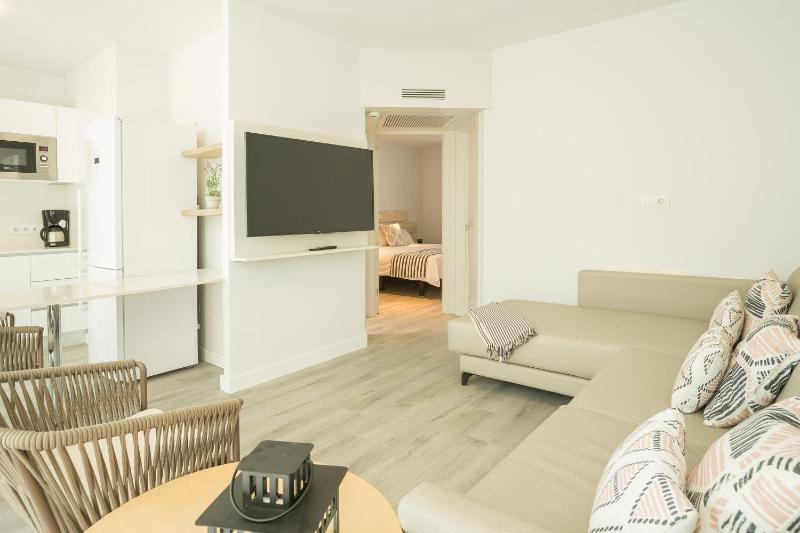 Two-Bedroom Bungalow image 1