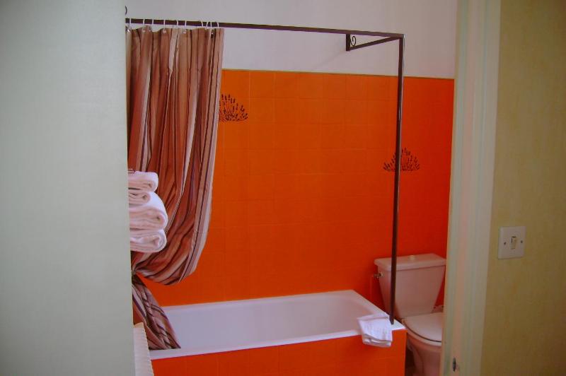 Charming Double Room image 4